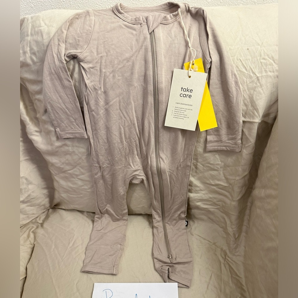 Kyte baby Romper in Khaki